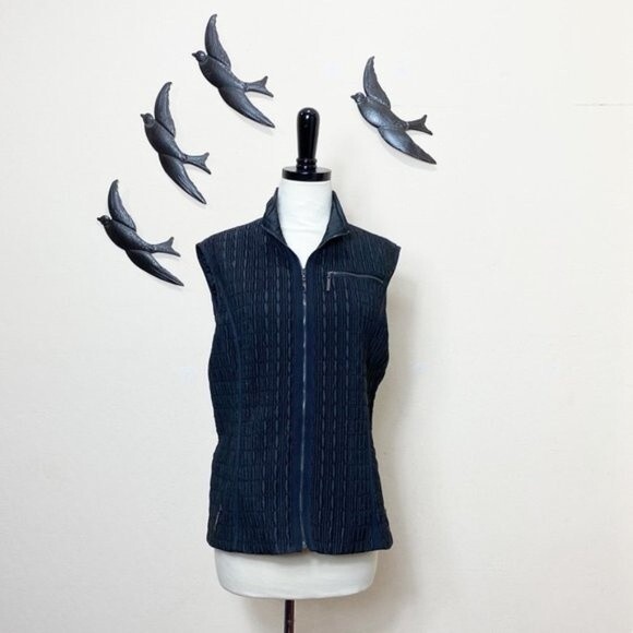 Pendleton Quilted Black Full Zip Light Weight Puffer Vest - Size M - Picture 8 of 8